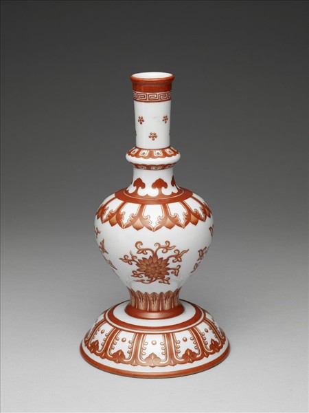 白瓷紅彩蓮紋甘露瓶