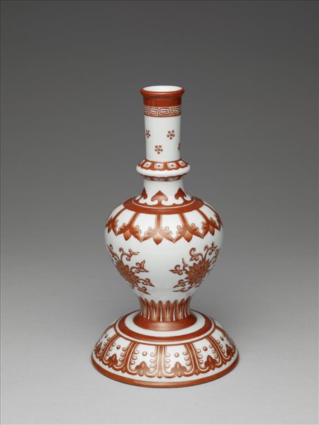 白瓷紅彩蓮紋甘露瓶