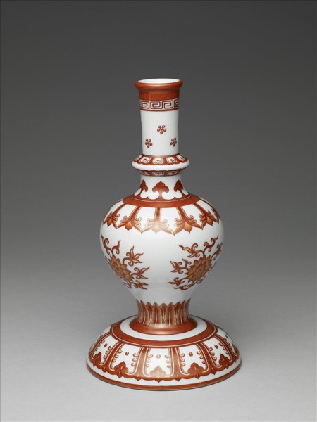 白瓷紅彩蓮紋甘露瓶