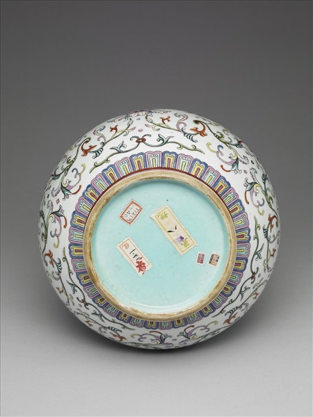 洋彩花卉紋長頸瓶