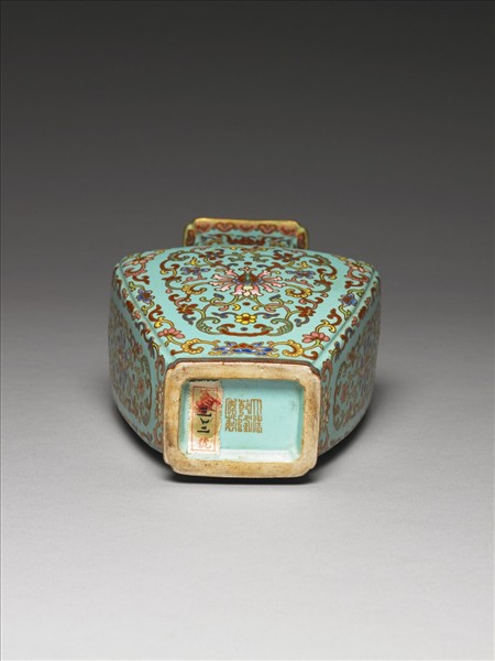 綠地錦上添花雙耳四方瓶