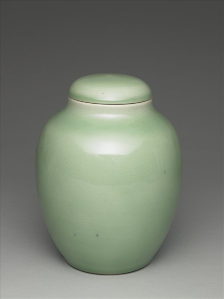 冬青釉蓋罐