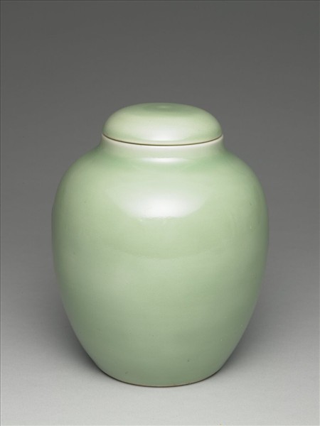 冬青釉蓋罐