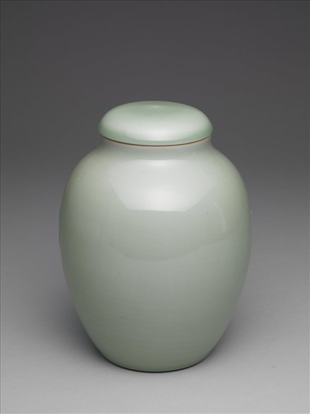 冬青釉蓋罐
