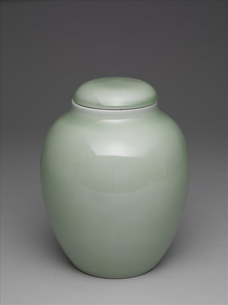 冬青釉蓋罐
