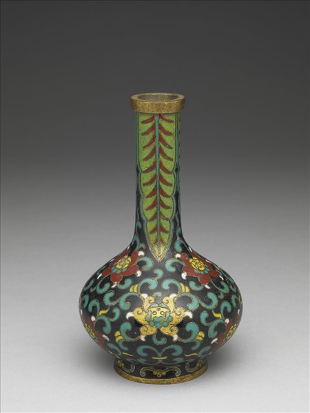 掐絲琺瑯瓶