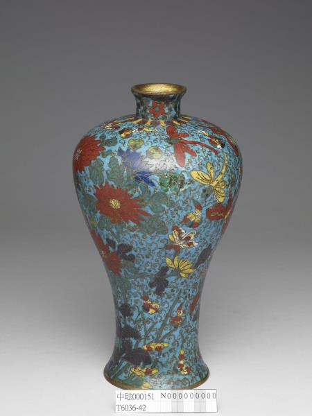 掐絲琺瑯花卉梅瓶