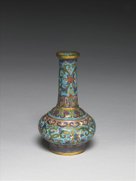 掐絲琺瑯花卉紋瓶