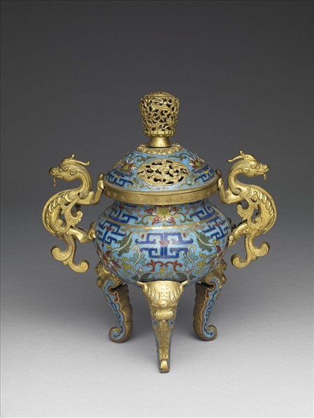 掐絲琺瑯螭耳番蓮紋爐