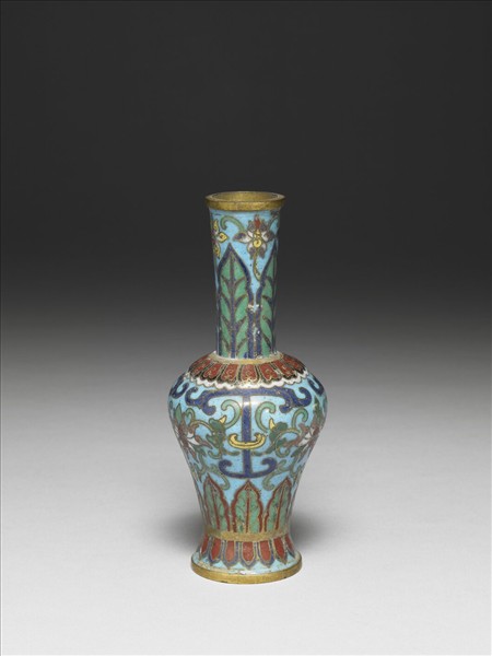 掐絲琺瑯番蓮紋瓶