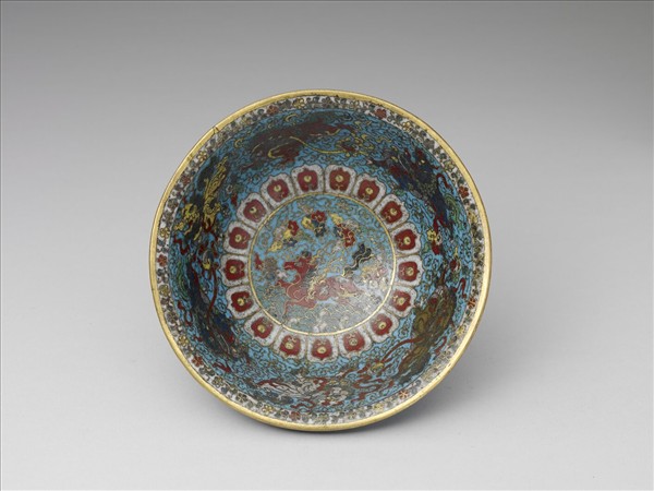 掐絲琺瑯獅戲圖碗