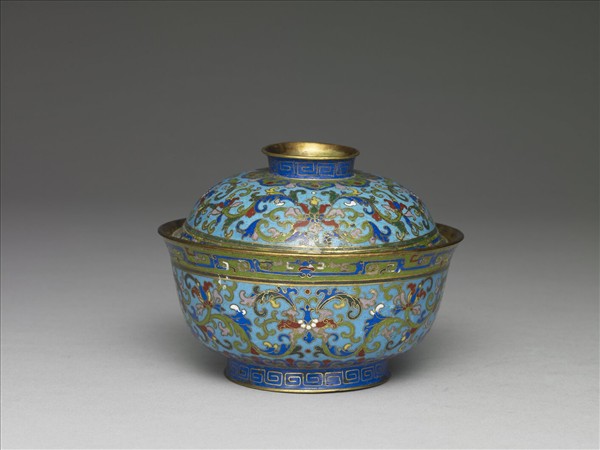 掐絲琺瑯番蓮紋蓋碗