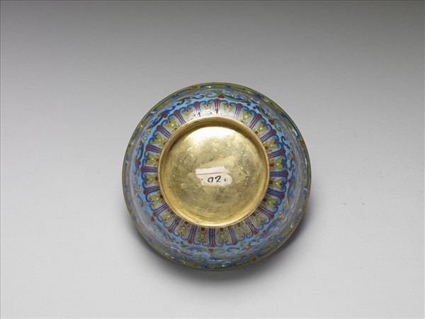 掐絲琺瑯番蓮紋蓋碗