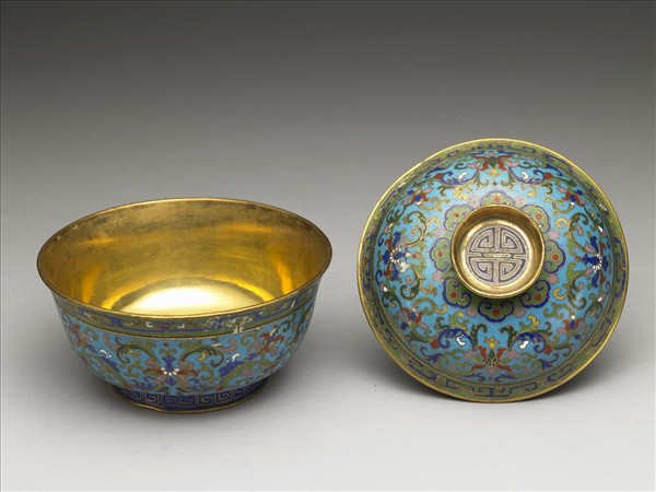 掐絲琺瑯番蓮紋蓋碗