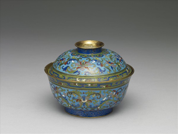 掐絲琺瑯番蓮紋蓋碗