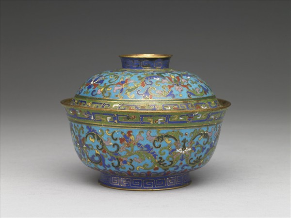 掐絲琺瑯番蓮紋蓋碗