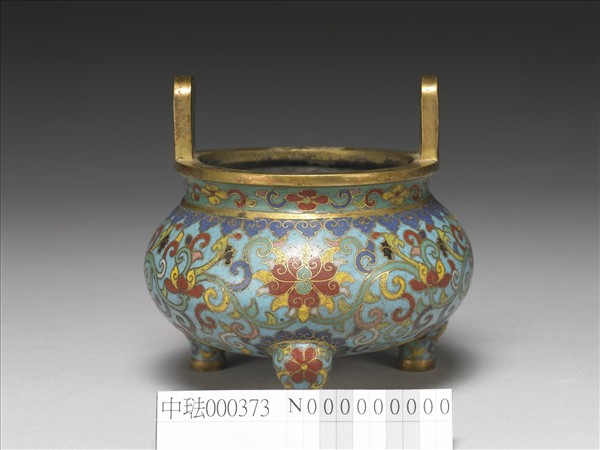掐絲琺瑯番蓮紋爐