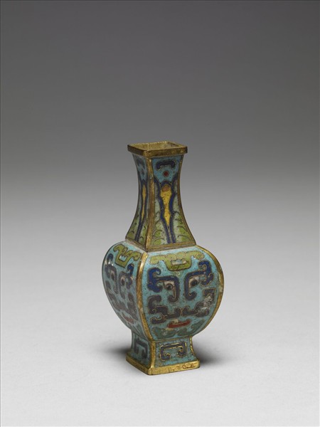 掐絲琺瑯獸面紋瓶