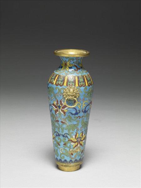 掐絲琺瑯番蓮紋瓶