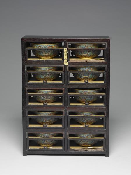 掐絲琺瑯夔龍碗