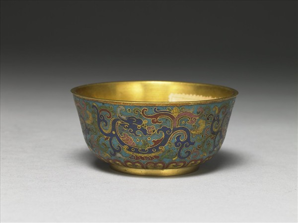 掐絲琺瑯夔龍碗