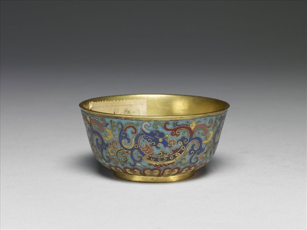 掐絲琺瑯夔龍碗