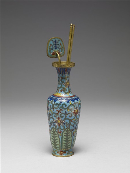 掐絲琺瑯瓶