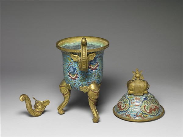 掐絲琺瑯象足鼎