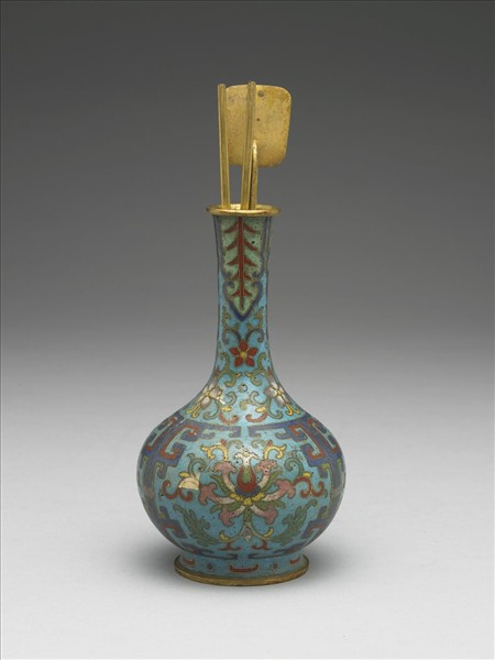 掐絲琺瑯瓶