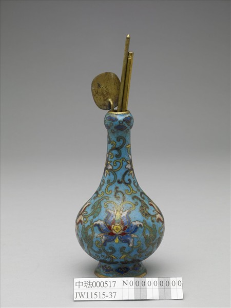 掐絲琺瑯瓶