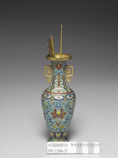 掐絲琺瑯瓶