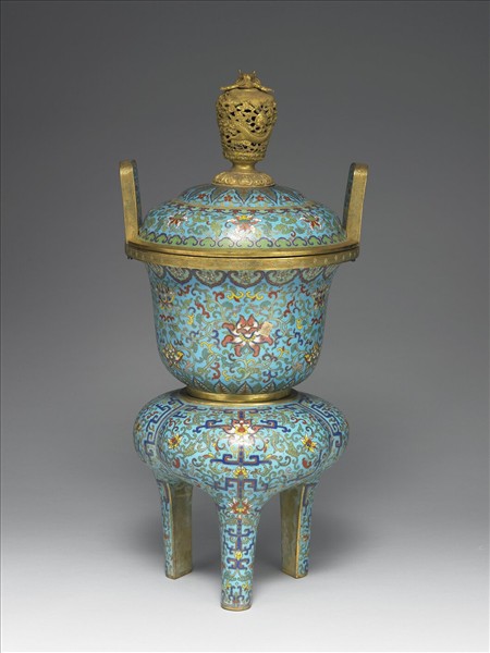 掐絲琺瑯三足鼎