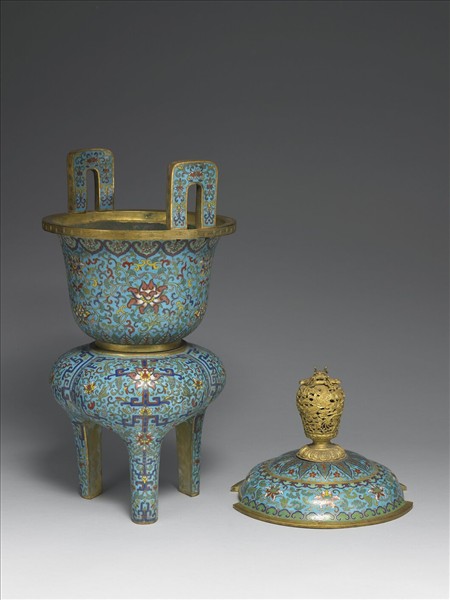 掐絲琺瑯三足鼎