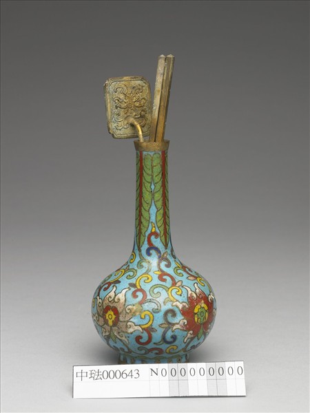 掐絲琺瑯番蓮紋瓶