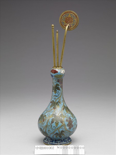 掐絲琺瑯瓶