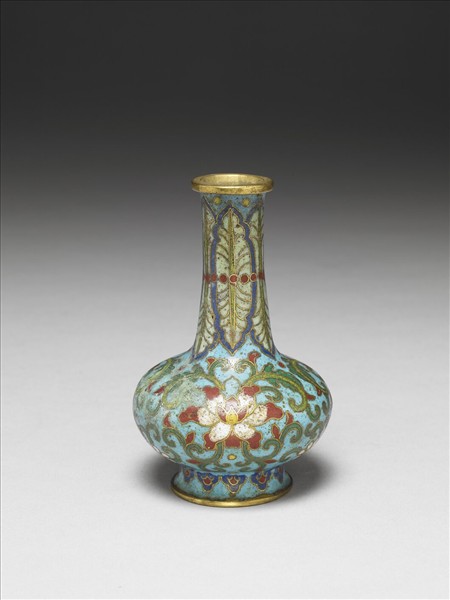 掐絲琺瑯瓶