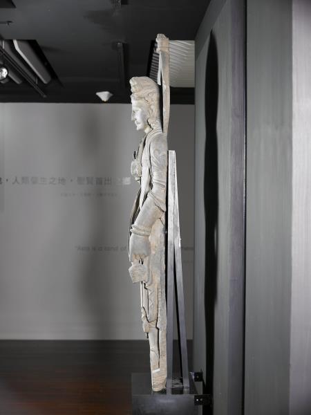 犍陀羅石雕彌勒菩薩立像