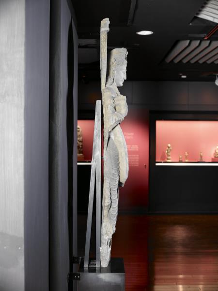 犍陀羅石雕彌勒菩薩立像