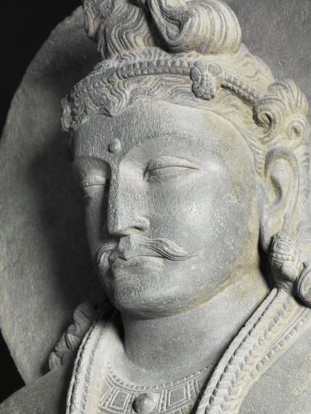 犍陀羅石雕彌勒菩薩立像