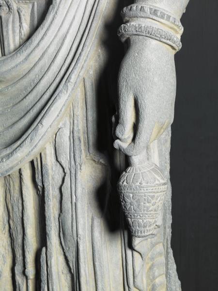 犍陀羅石雕彌勒菩薩立像