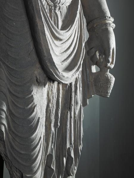 犍陀羅石雕彌勒菩薩立像