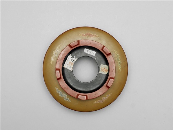 蓮瓣雲龍紋碗托