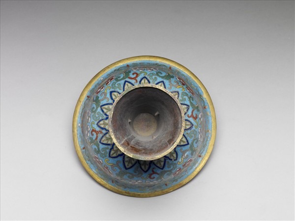 掐絲琺瑯番蓮紋八吉祥高足碗