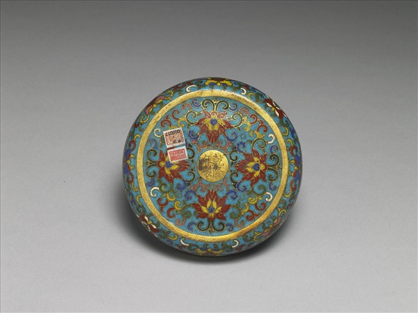 掐絲琺瑯番蓮紋香插