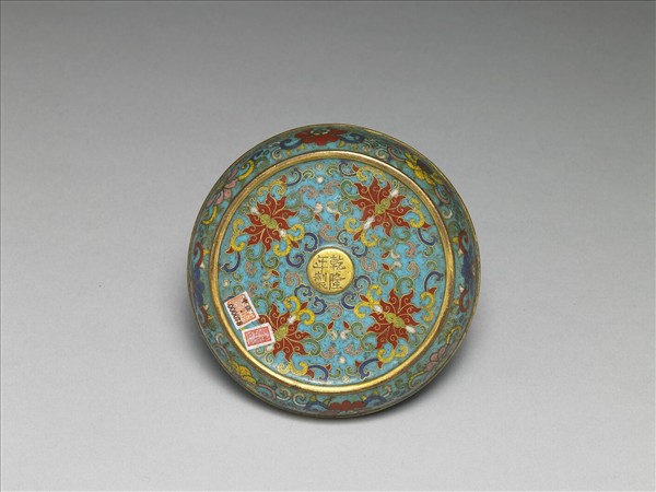 掐絲琺瑯番蓮紋香插