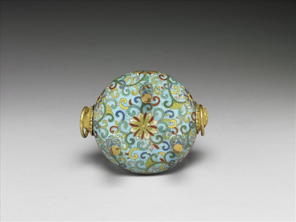 掐絲琺瑯花卉紋三足爐