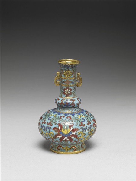 掐絲琺瑯花卉紋瓶