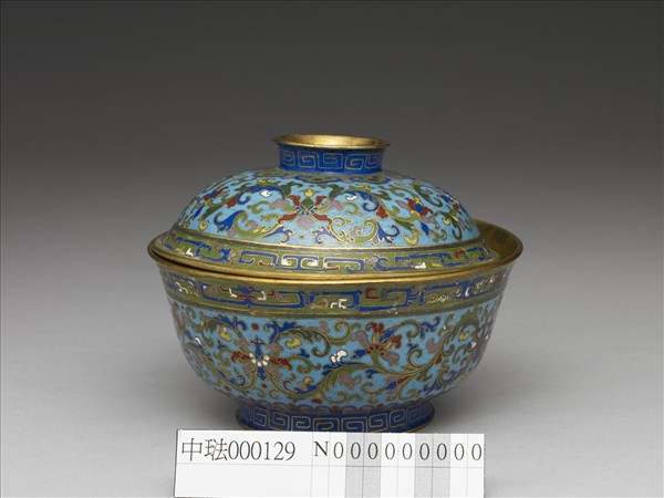 掐絲琺瑯花卉紋蓋碗