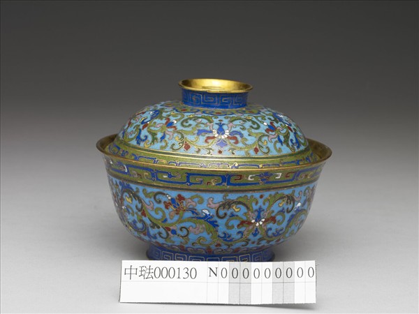 掐絲琺瑯花卉紋蓋碗