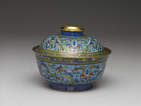 掐絲琺瑯花卉紋蓋碗